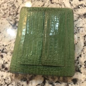 Green Lodis bi-fold wallet, snap closure